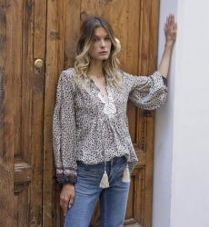 Miss June Paris, Blouse Divina