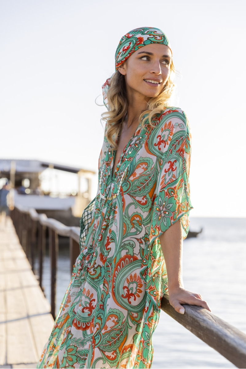 Caftan Long Caprera - vert - plastron décoré - manges longues - boho - Miss June Paris - 1
