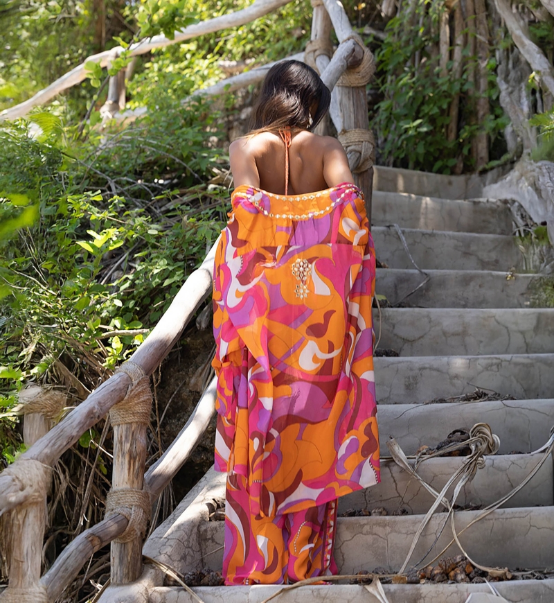 Kimono Corto Nova – rosa/fucsia – mangas largas – detalles dorados – estampado – toque boho chic – Miss June Paris – 3