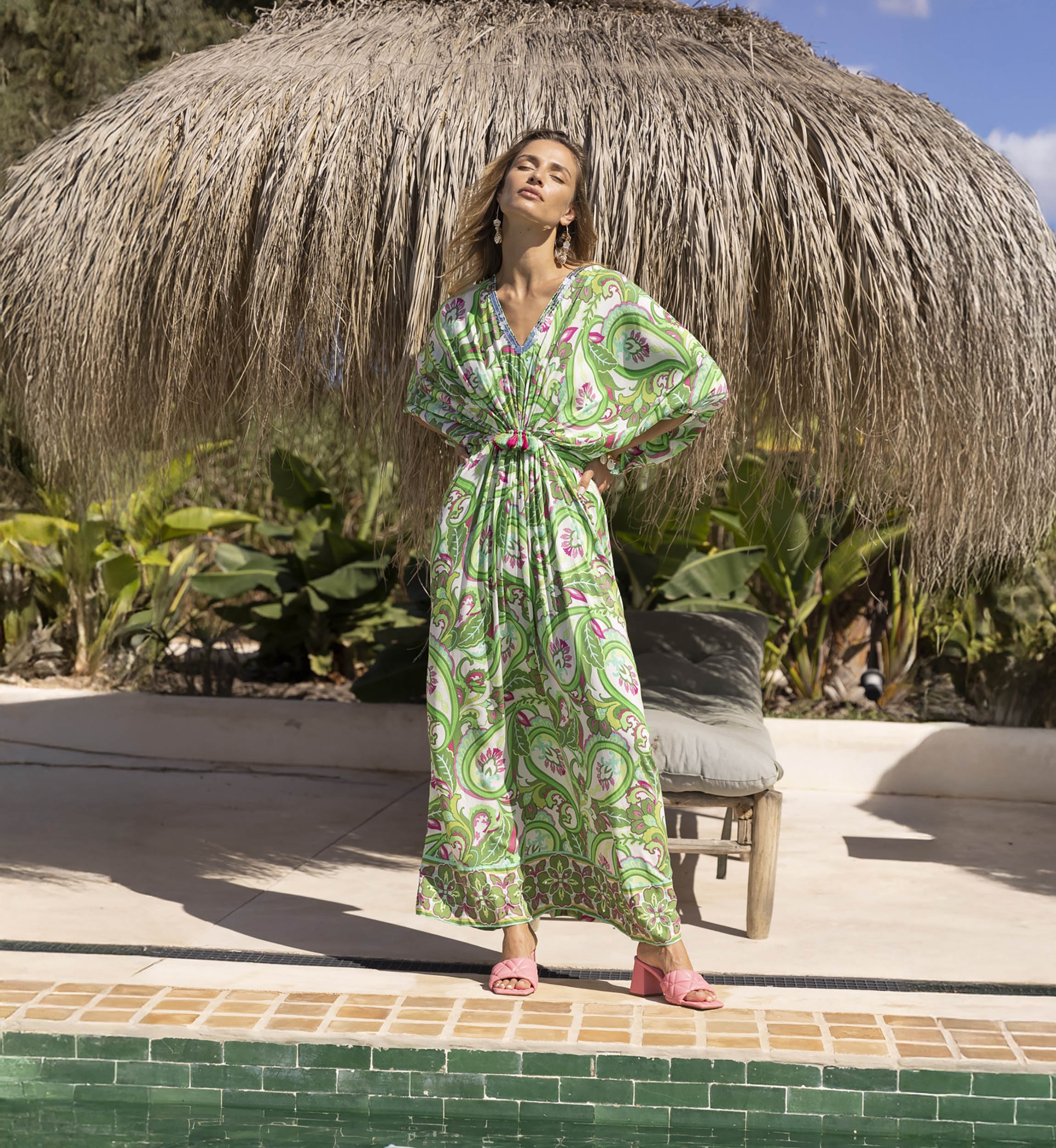 Vestido Longo Emmy - Verde/Branco - Estampa Paisley - Mangas Longas - Com Lantejoulas - Miss June Paris - 1