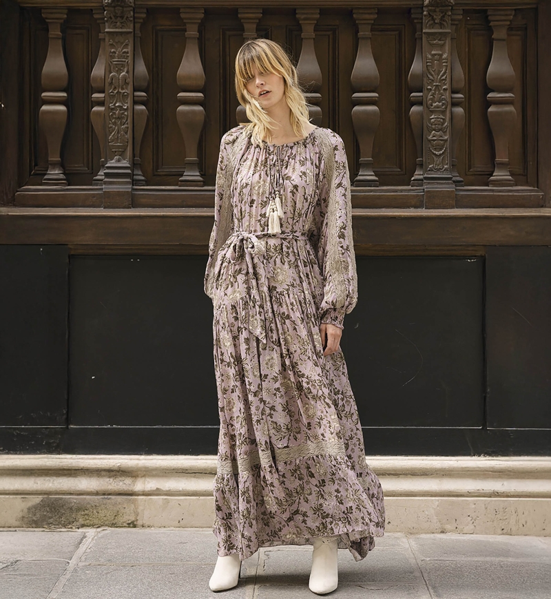 Langes Kapuzinerkleid