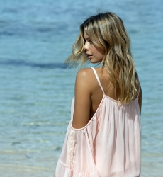 Vestido Corto LOVELY – Azul o Petal – Manga larga – Hombros descubiertos – Boho Chic – Miss June Paris – 9