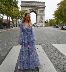 Vestido Largo Emilia: azul - volantes delicados - corte fluido - lurex plateado - patrones sutiles - Miss June Paris - 4