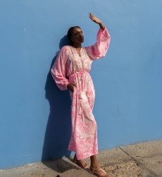 Vestido largo Ursula - rosa neón - pechera brillante - delicado estampado blanco - Miss June Paris - 3