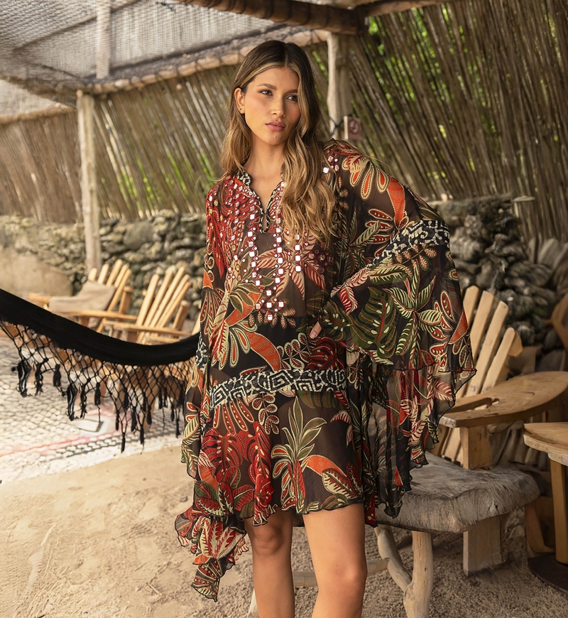 Caftan court Ximena - noir - imprimé végétal - plastron orné de miroirs scintillants - Miss June Paris - 1