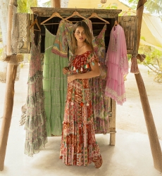 Vestido largo Liliana - multicolor - hombros descubiertos - volantes delicados - Miss June Paris - 2