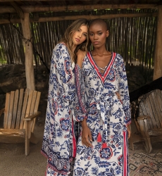 Vestido largo Viviana - blanco - motivos florales rojos y azules - cinturón a juego - Miss June Paris - 3