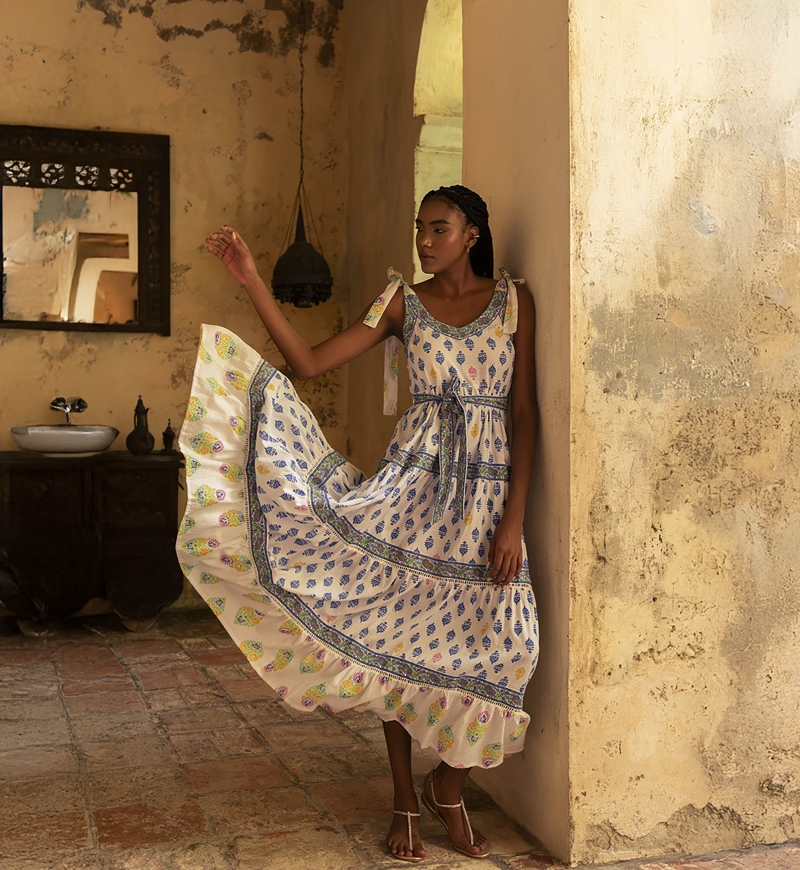 Vestido largo Paulina - blanco - estampado azul, amarillo y rosa - tirantes ajustables - Miss June Paris - 2