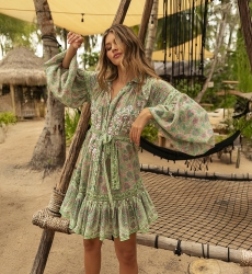 Robe courte Carolina - couleur rose et vert - manches longues - broderies fines - Miss June Paris - 3