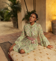 Abito corto Helena - rosa e verde - delicata stampa floreale - dettagli ricamati - Miss June Paris - 2