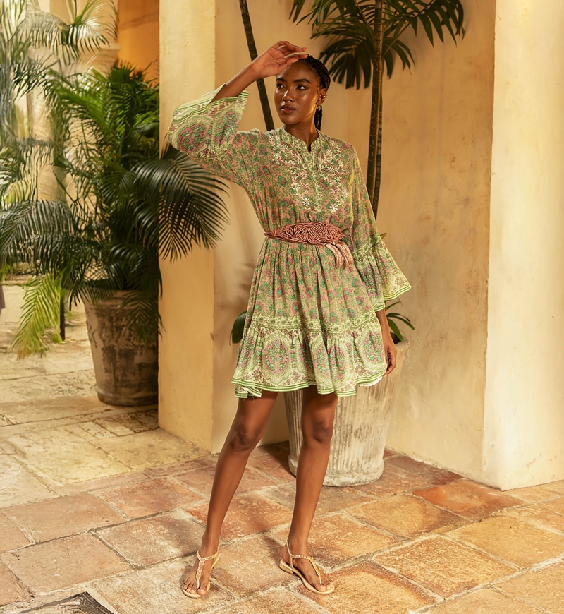 Vestido corto Helena - rosa y verde - delicado estampado floral - detalles bordados - Miss June Paris - 1