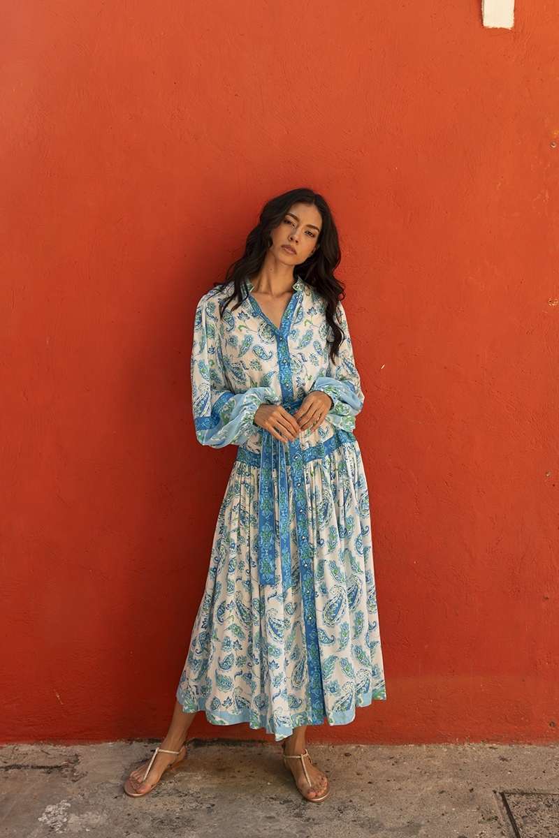 Vestido largo Malia - tonos azules - estampado cachemir - puños ajustados - manga larga - Miss June Paris - 2