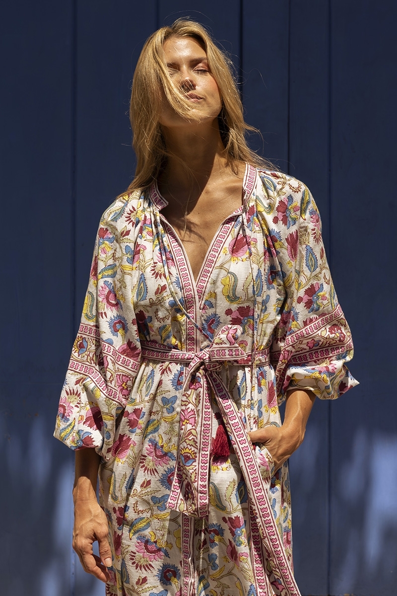 Vestido Largo Adriana: multicolor - estampado floral - mangas largas - cinturón a juego - Miss June Paris - 3