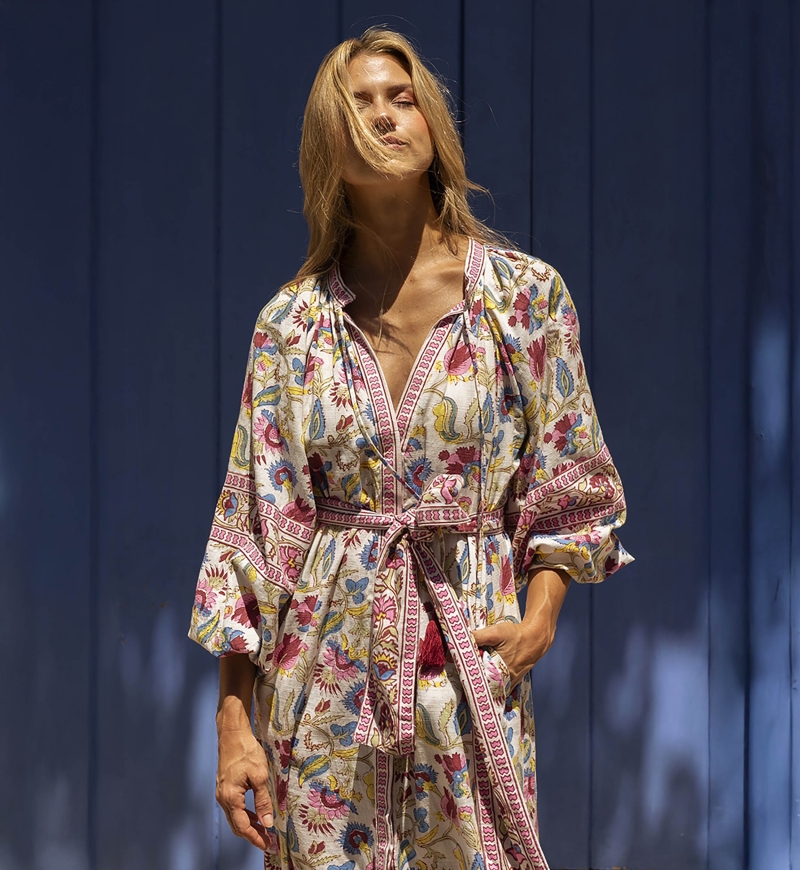 Vestido Largo Adriana: multicolor - estampado floral - mangas largas - cinturón a juego - Miss June Paris - 3