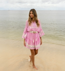 Vestido corto Cecilia - rosa con bordado blanco - delicado encaje - textura refinada - Miss June Paris - 2