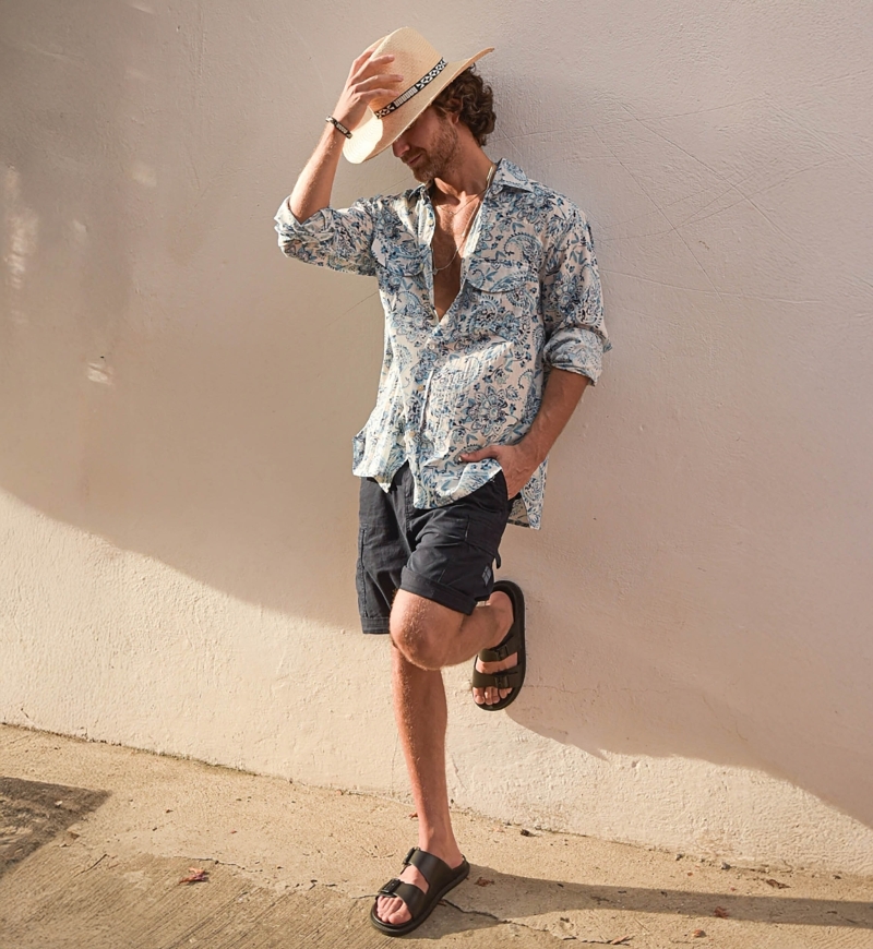 Camicia Filandia – bianca – stampa paisley / blu – maniche lunghe – tasche frontali – collezione Shay – Miss June Paris – 3