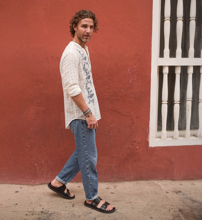 Chemise Cocora - blanche - broderies bleues - manche longue - collection Shay - Miss June Paris - 3