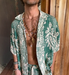 Camisa de Manga Corta San Gil – verde – estampado floral color crudo – botones discretos – colección Shay – Miss June Paris – 4