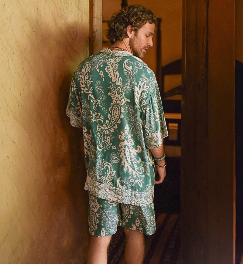 Short-Sleeve Shirt San Gil – green – off-white floral pattern – discreet buttons – Shay collection – Miss June Paris – 3