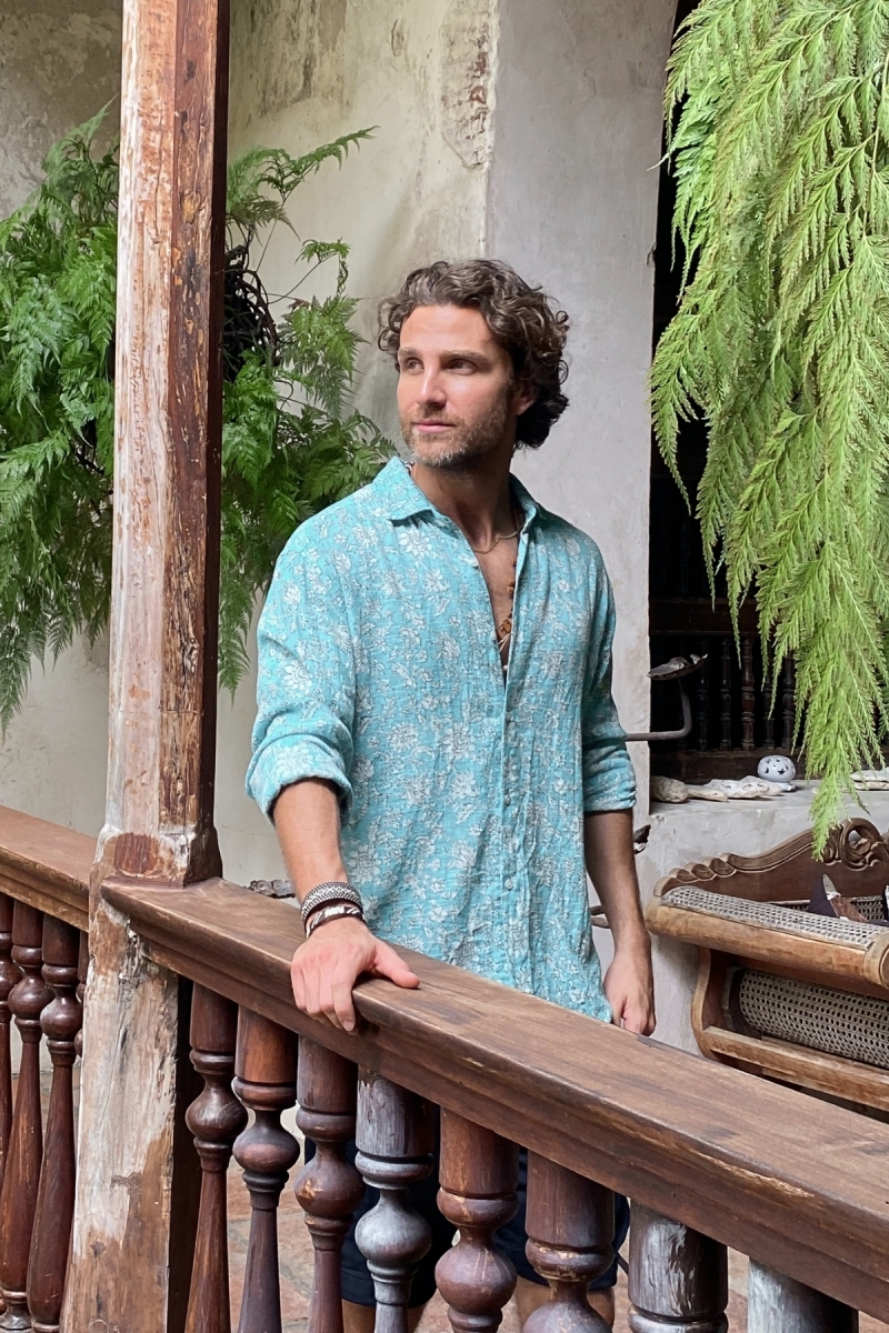 Camisa de Manga Larga Popayan – turquesa – estampado floral blanco – ligera – colección Shay – Miss June Paris – 4