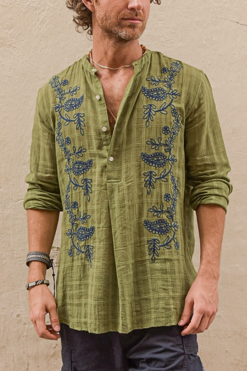 Camisa Cocora – caqui – bordados azules – mangas largas – tejido fluido – colección Shay – Miss June Paris – 3