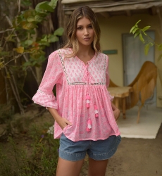 Blouse Sieralia - rose néon - ornée de sequins et dentelle - plastron pailleté - manches longues - Miss June Paris - 4