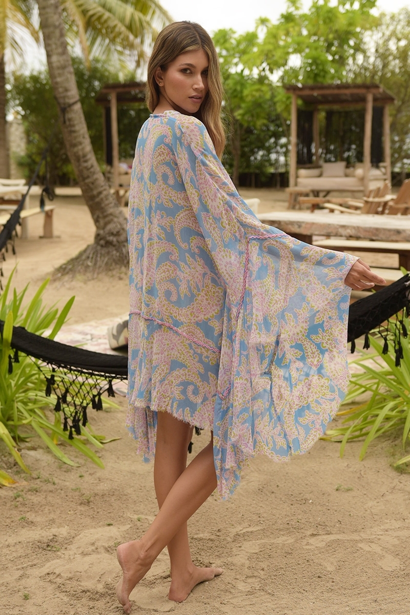 Caftan Court Madalena - couleur blue - détails brodés - imprimé cachemire rose - coupe asymétrique - Miss June Paris - 4