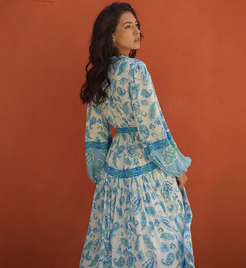 Robe longue Malia - nuances bleues - imprimé cachemire - poignets resserrés - manches longues - Miss June Paris - 4