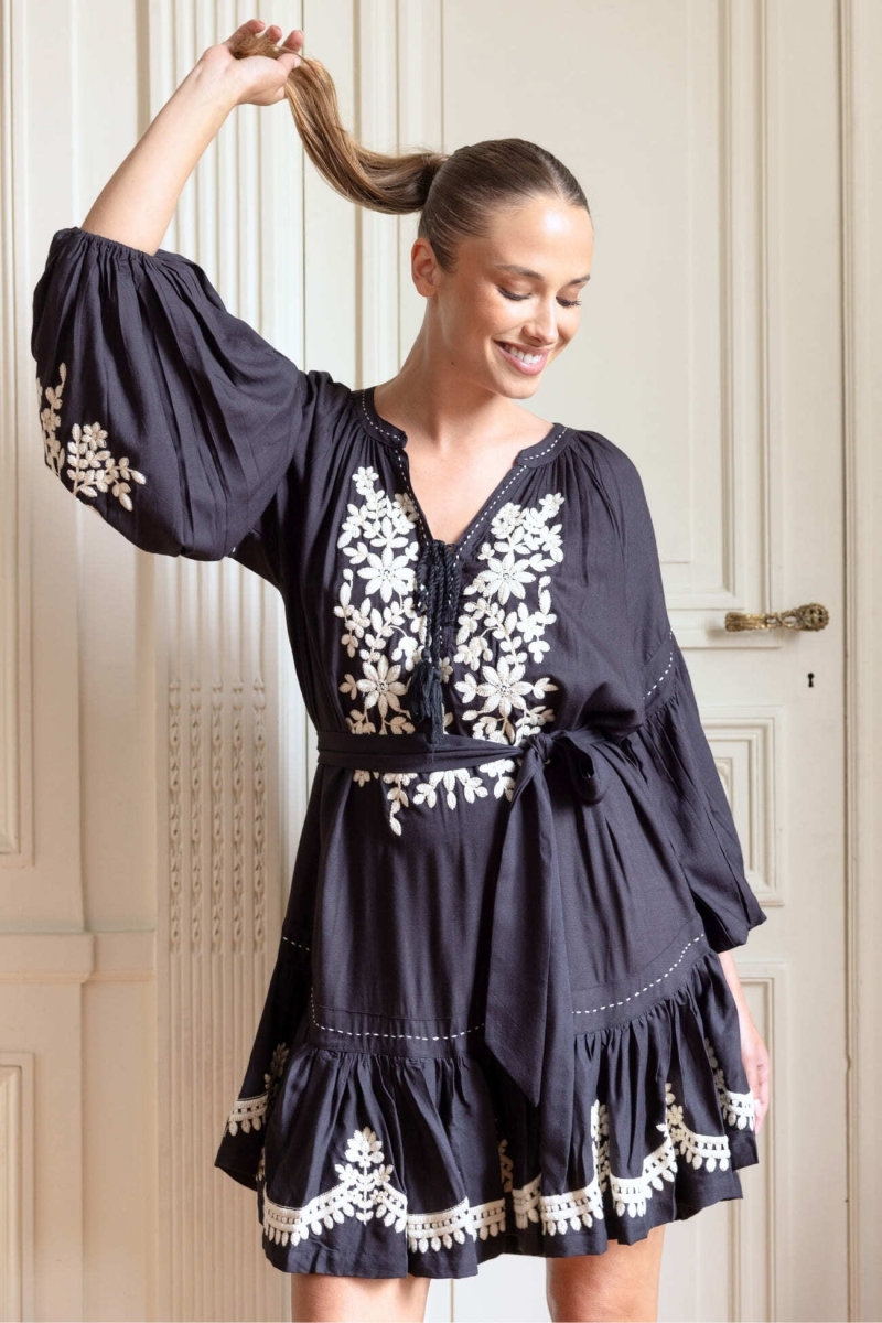 Vestido preto curto Anouk - Miss June Paris - 3