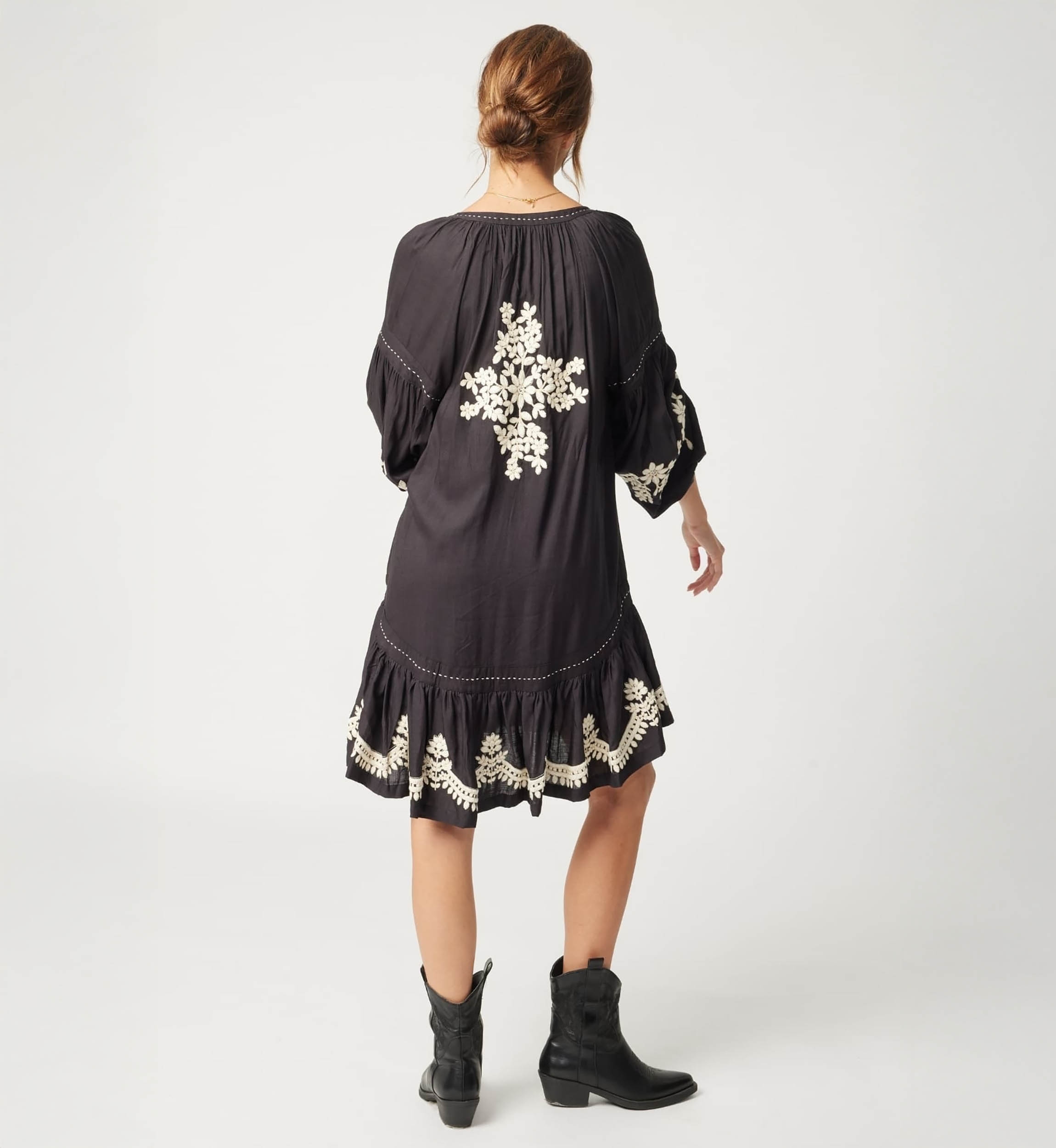 Vestido corto negro Anouk - Miss June Paris - 4