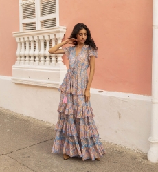 Robe longue Anakarina - couleur blue - motifs roses et dorés - drapé fluide - volants délicats - Miss June Paris - 1