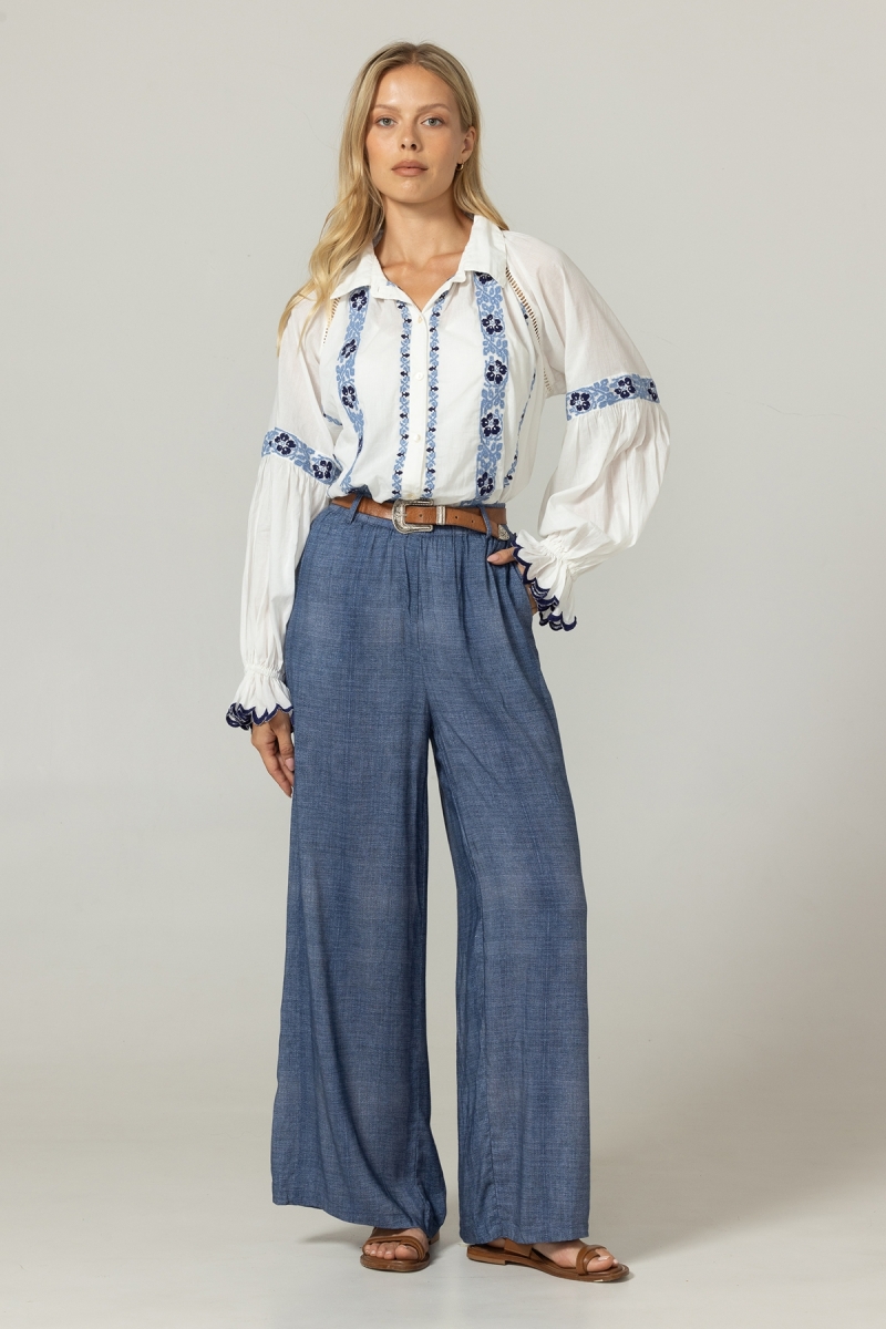Calça Sola - tecido fluido com efeito denim - cintura elástica - Miss June Paris - 3