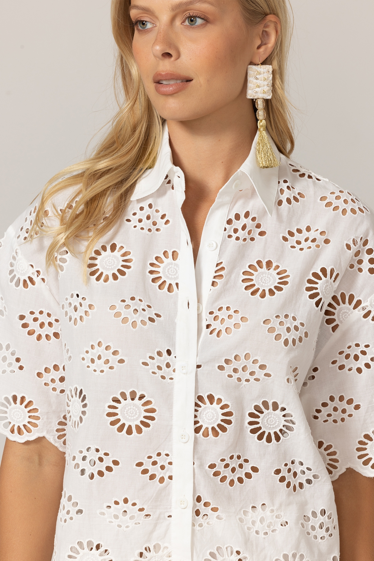 Mira shirt in eyelet embroidery - white - 100% cotton - Miss June Paris - 5