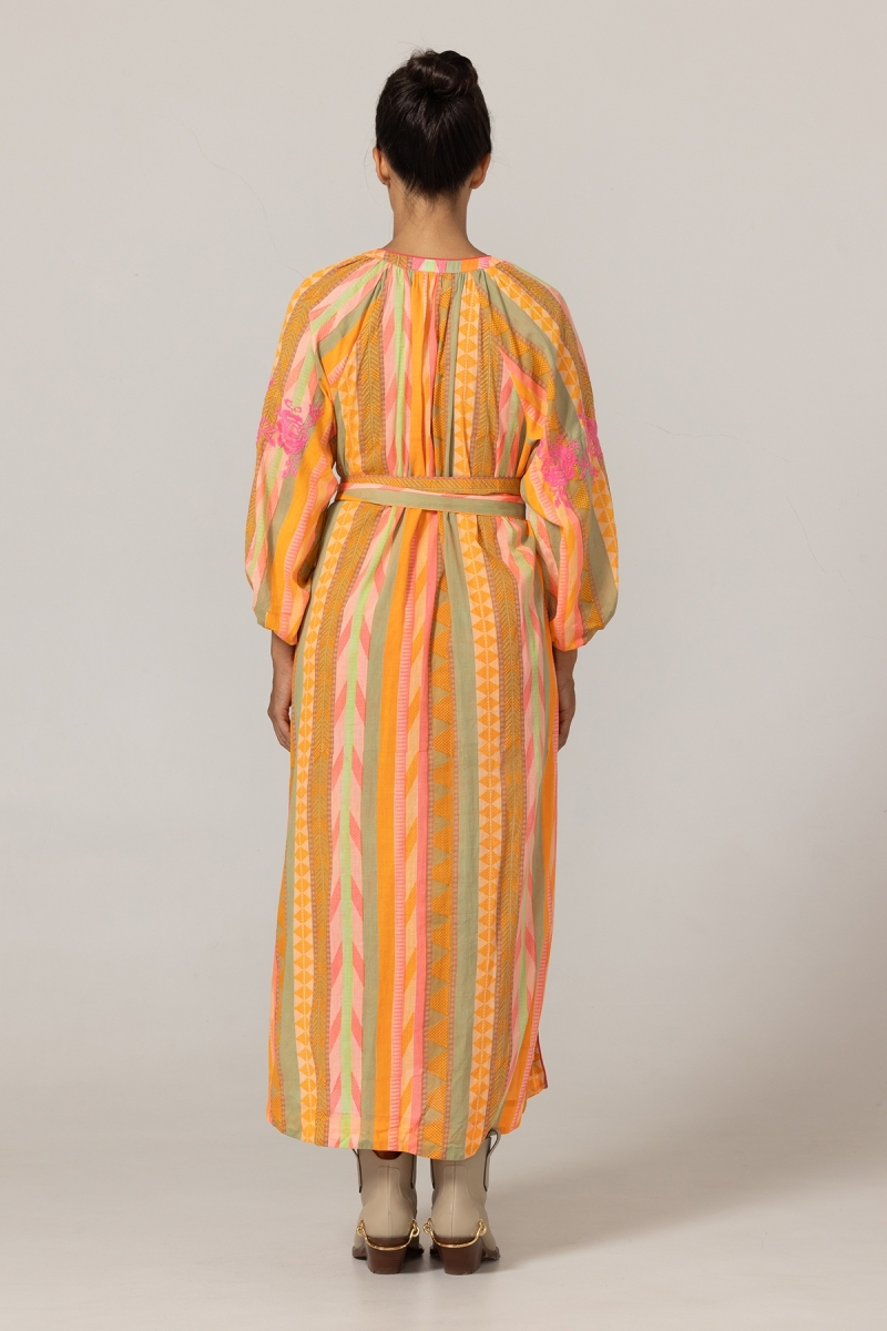 Langes Kleid Aiden - verziert mit Stickereien - 100 % Baumwolle - passender Gürtel - Miss June Paris - 4