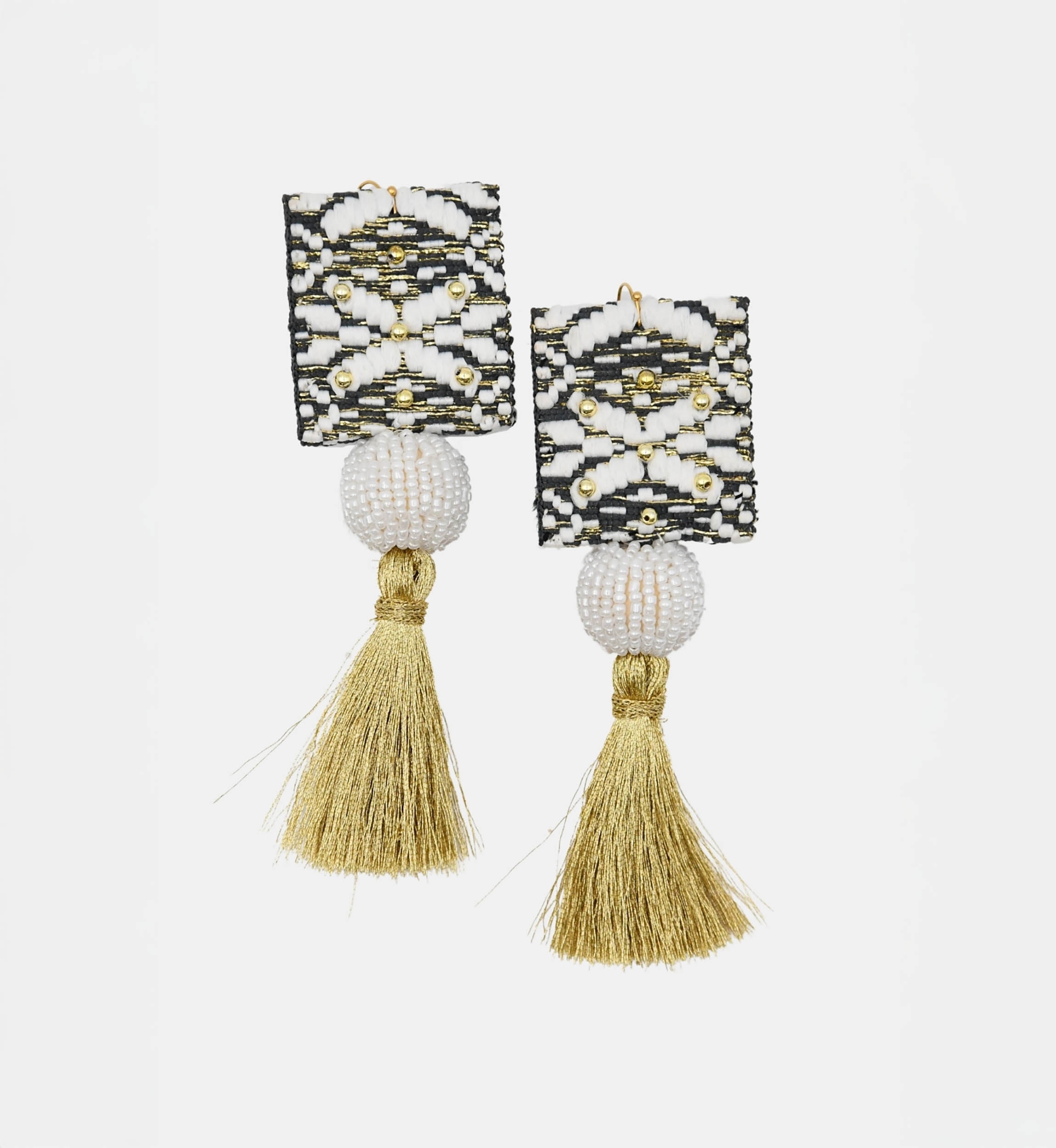 Orecchini pendenti Java – bianco/nero/oro – fili lurex – look boho – Miss June Paris – 3