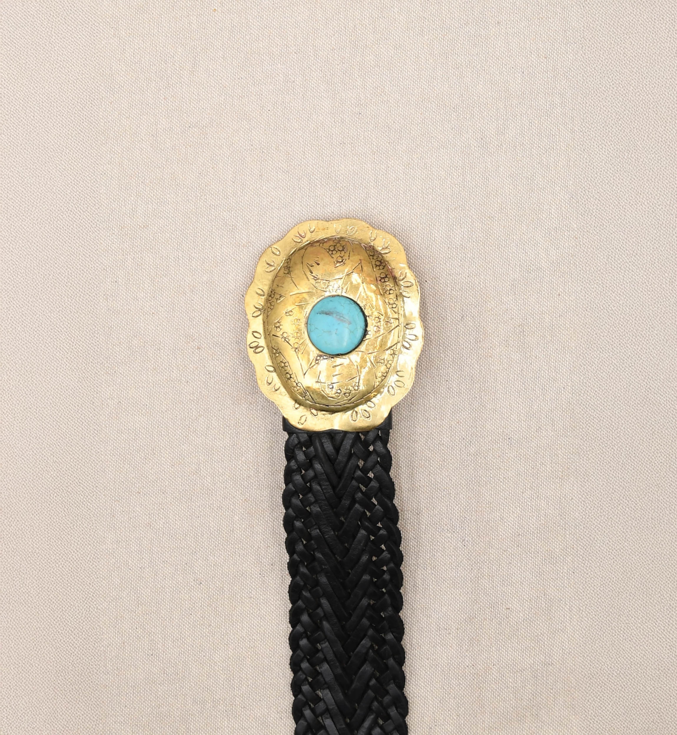 Cinturón de Cuero Negro con Hebilla Dorada Janna – Miss June Paris – 1