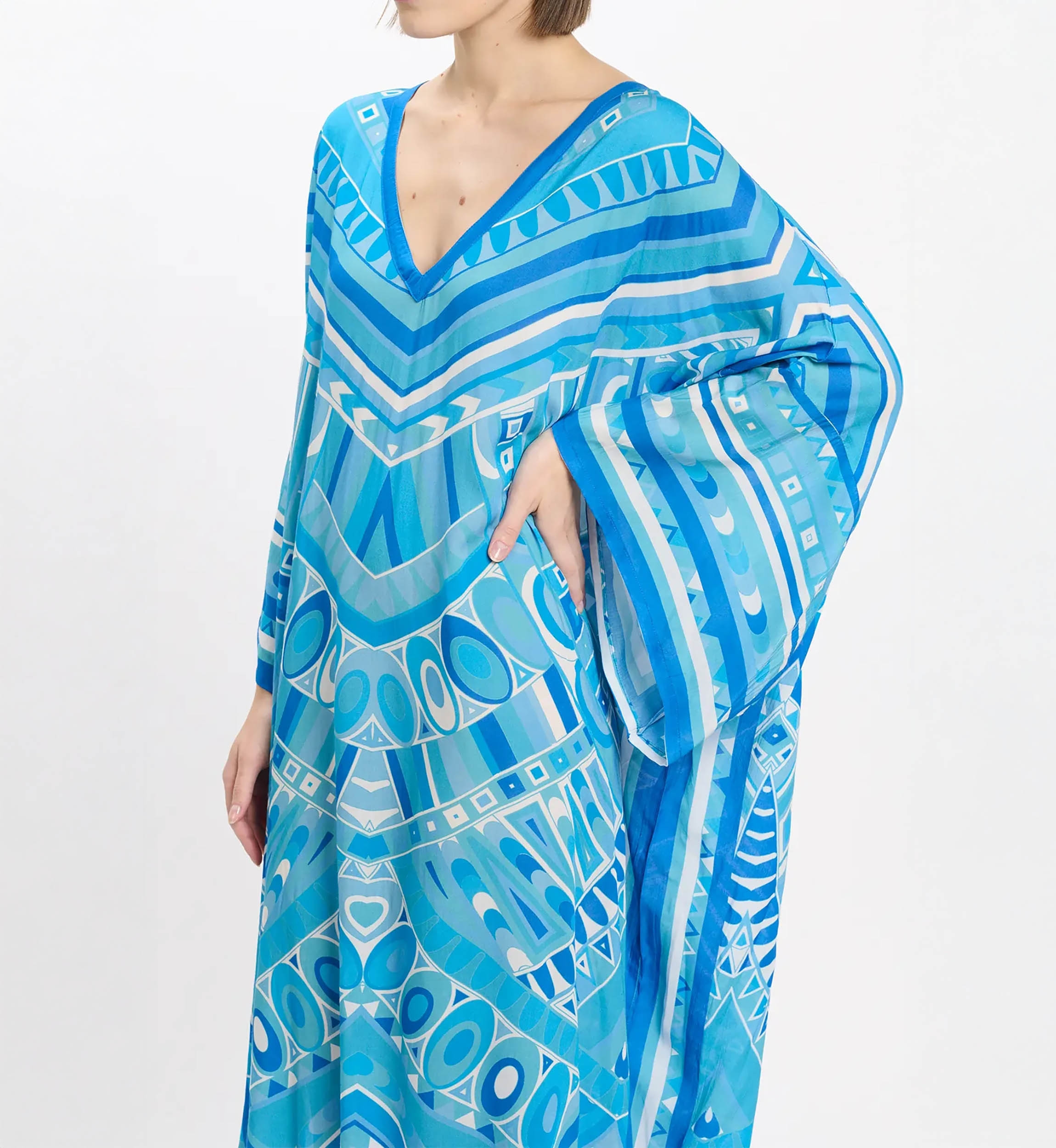 Miss June Paris — Kaftan Lang Brenda Blau