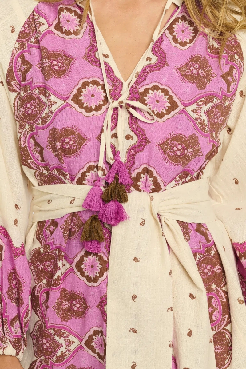 Kleid Danae – Kurzes Kleid mit langen Ärmeln und passendem Gürtel, 100 % bedruckte Baumwolle – Miss June Paris - 8