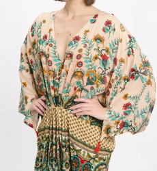 Caftan Jordana – Caftan long à manches longues avec pompons, en modal imprimé, 100 % modal – Miss June Paris - 3