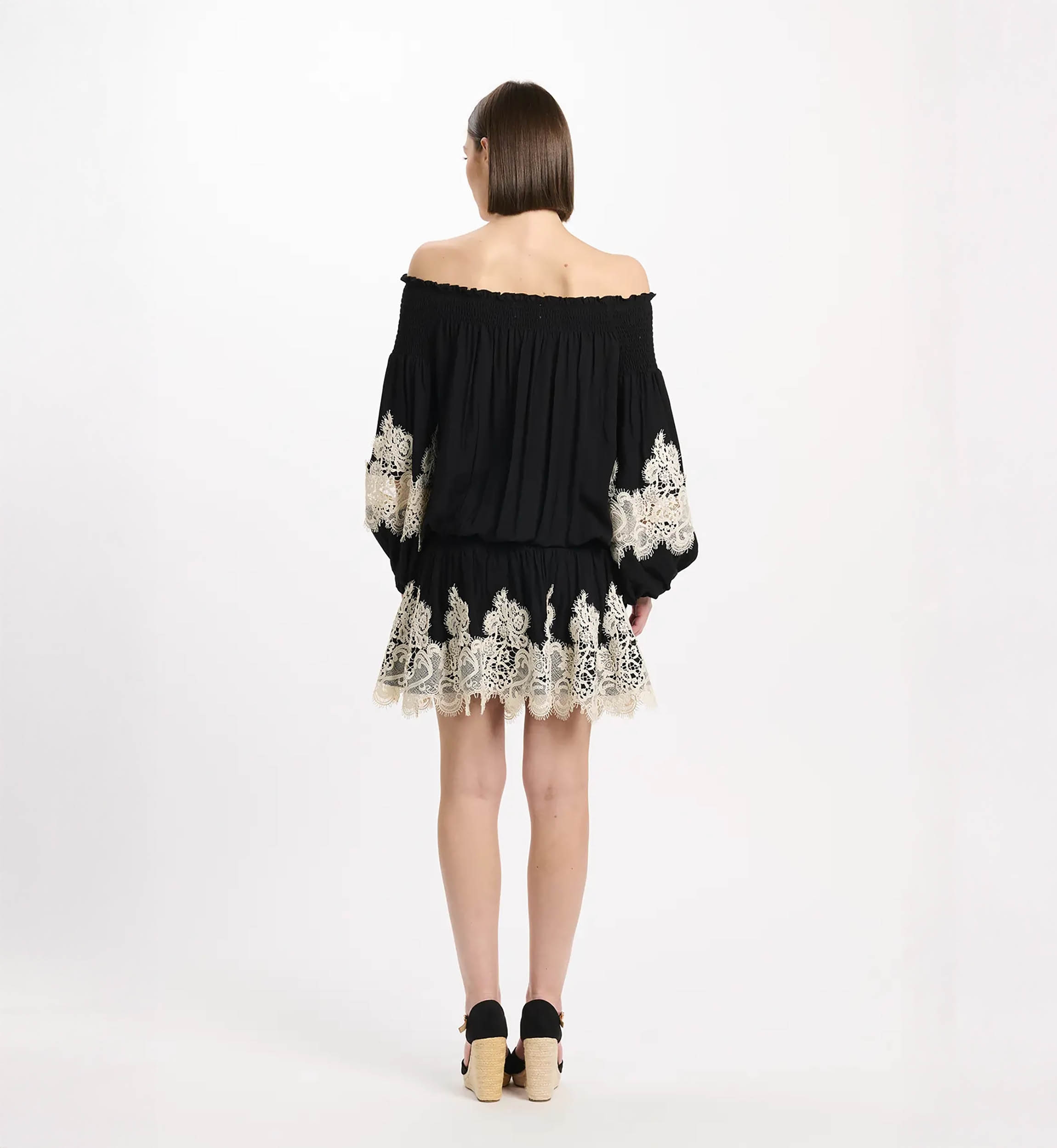 Kleid Laurel – Kurzes schulterfreies Kleid mit Schnürung, 100 % Modal – Miss June Paris - 5