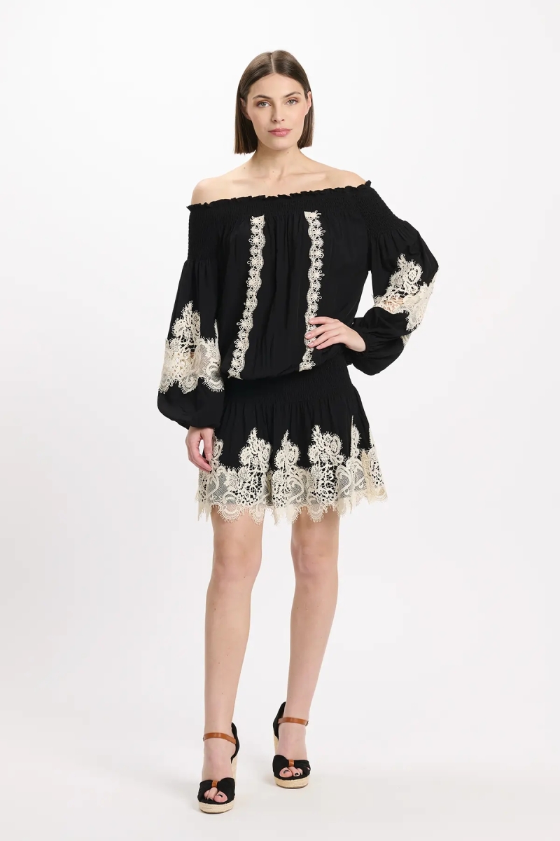 Kleid Laurel – Kurzes schulterfreies Kleid mit Schnürung, 100 % Modal – Miss June Paris - 4
