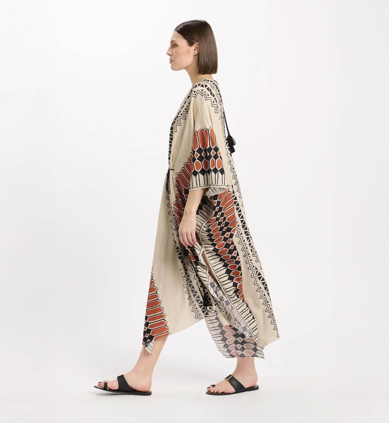 Miss June Paris — Kaftan Lang Abel