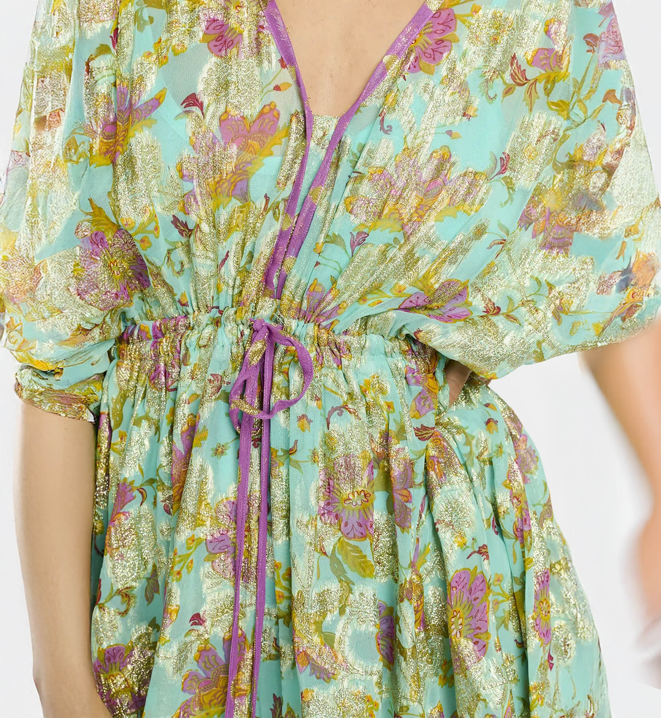 Kleid Taylor – Kurzes Kleid mit verstellbaren Ärmeln, aus Rayon mit Lurex und passendem Futter, 100 % Viskose – Miss June Paris