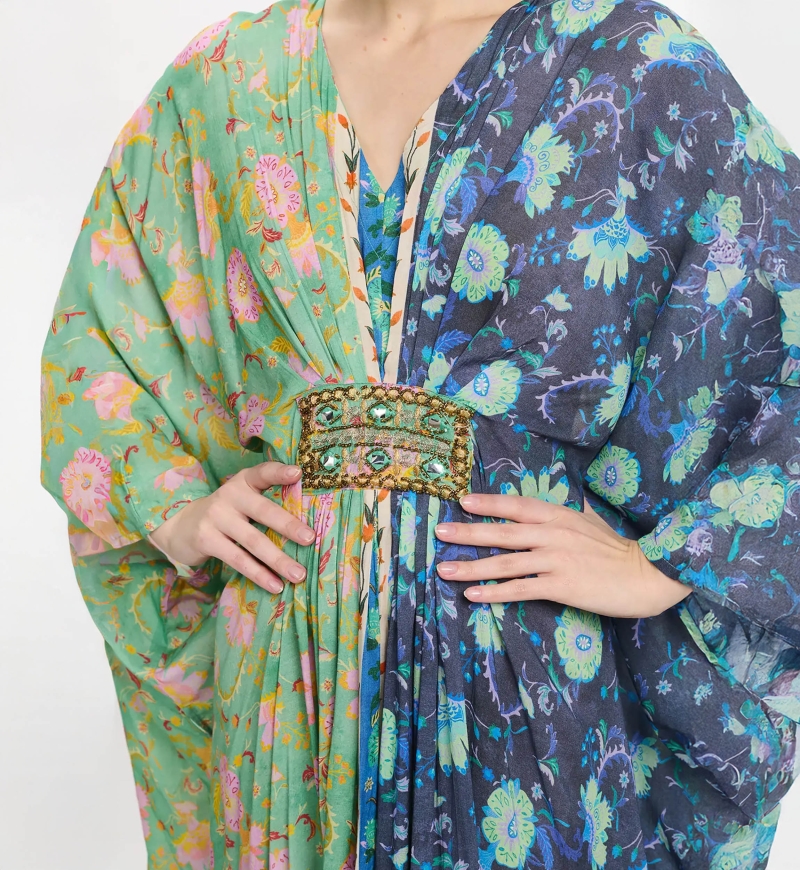 Vestido Bahya com alças finas compridas, 100% modal estampado com bordado e cinto interno – Miss June Paris - 3