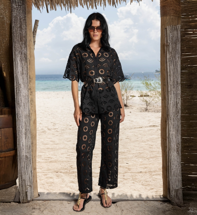 Camicetta Mira con ricami inglesi – nera – 100% cotone – Miss June Paris – 6