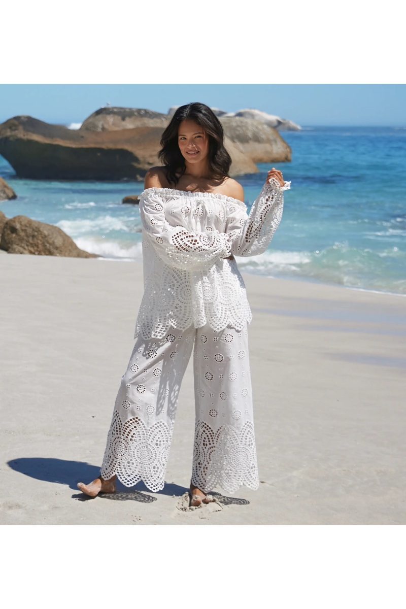 Miss June Paris — Blusa Opaline Bardot Bordado Calado Algodón