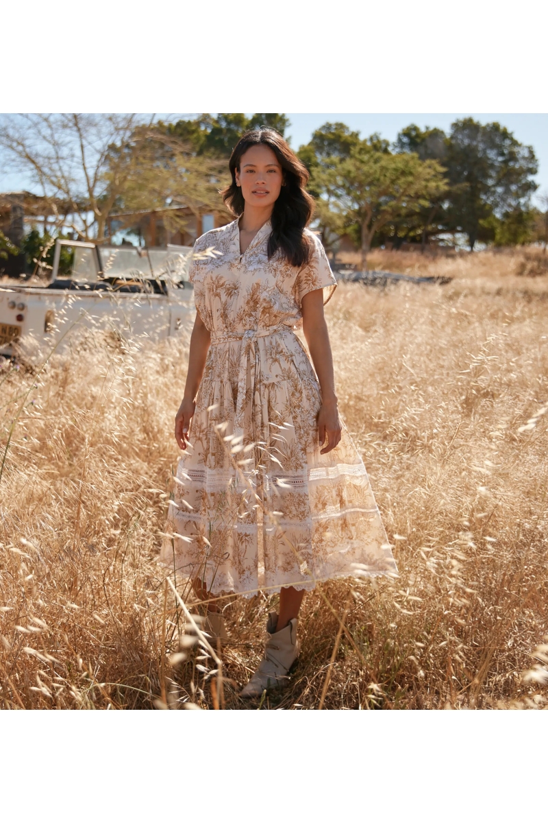 Miss June Paris — Abito Midi Brita Beige