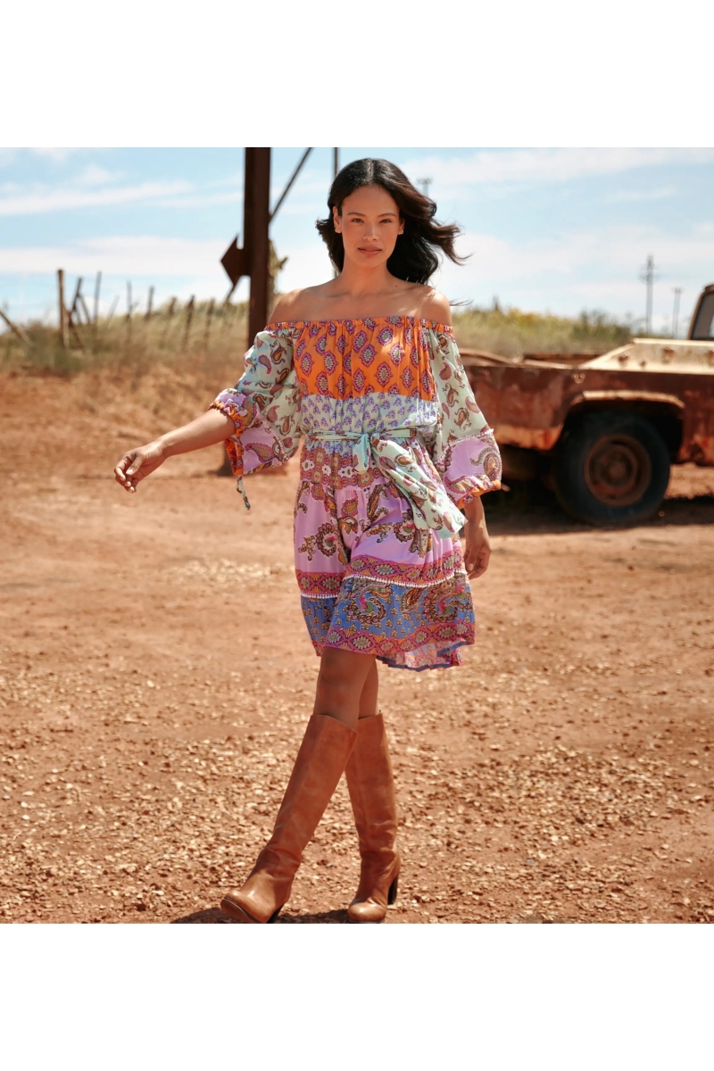 Miss June Paris — Kurzes Kleid Travie