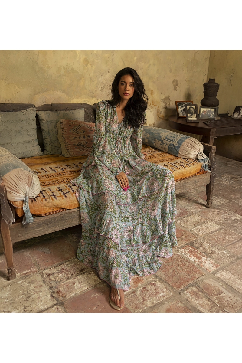 Vestido largo Rosa – Tejido fluido – Estampado floral – Manga larga – Miss June Paris – 4