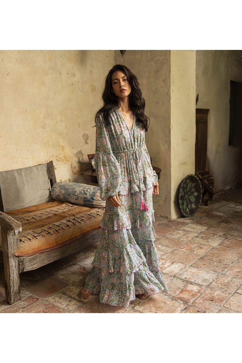 Rosa Long Dress – Flowy Fabric – Floral Print – Long Sleeves – Miss June Paris – 1